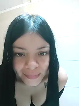 Snapshot of LunaJacobs chatting on 11.05.25 LunaJacobs online show from 11.05.25