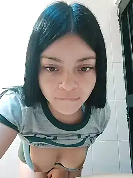 Snapshot of LunaJacobs chatting on 11.07.25 LunaJacobs online show from 11.07.25