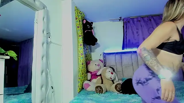 skinnyanddaphne online show from 04.08.26