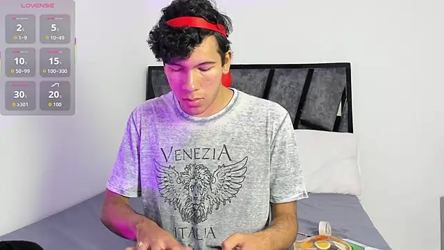 Snapshot of E_R_O_S_ chatting on 01.10.26 E R O S online show from 01.10.26