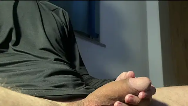 Snapshot of _tangodown chatting on 11.09.25 tangodown online show from 11.09.25