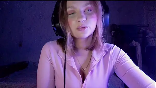 Snapshot of pr_In_cess_ chatting on 09.17.25 pr In cess  online show from 09.17.25