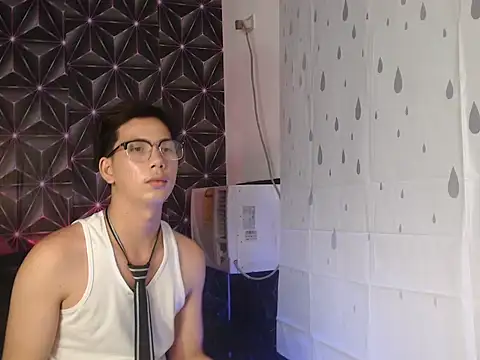 Snapshot of ursweet_jade chatting on 09.22.25 ursweet jade online show from 09.22.25