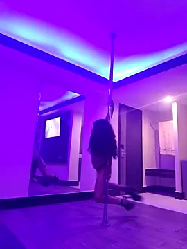 Snapshot of mamasitapetite chatting on 11.03.25 mamasitapetite online show from 11.03.25