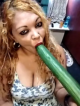 hemilynthomas2467 online show from 12.22.25