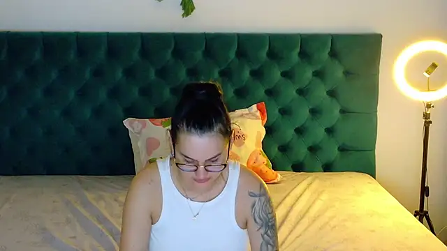 LexieRosse online show from 10.29.25