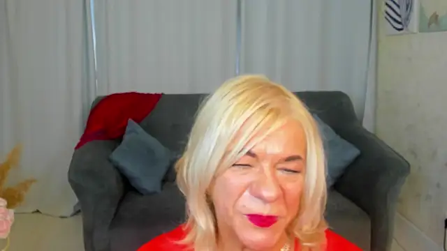Snapshot of AnittaHarris chatting on 10.08.25 AnittaHarris online show from 10.08.25