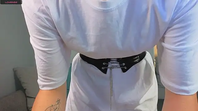 JuliannaWenger online show from 10.25.25