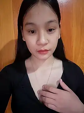 Snapshot of ChiecumBae chatting on 11.14.25 ChiecumBae online show from 11.14.25