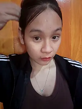 Snapshot of ChiecumBae chatting on 11.22.25 ChiecumBae online show from 11.22.25