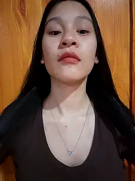 Snapshot of ChiecumBae chatting on 12.14.25 ChiecumBae online show from 12.14.25