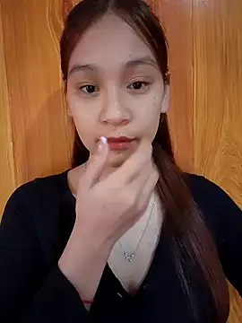 Snapshot of ChiecumBae chatting on 12.18.25 ChiecumBae online show from 12.18.25