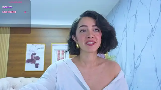 Snapshot of sara_lopez_s chatting on 06.30.26 sara lopez s online show from 06.30.26