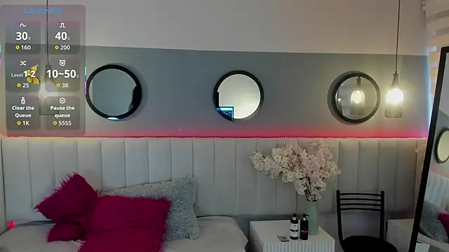 Snapshot of Mila_Hank_ chatting on 09.29.25 Mila Hank online show from 09.29.25