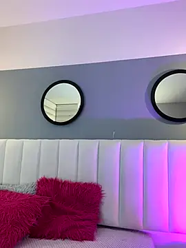 Snapshot of Mila_Hank_ chatting on 10.14.25 Mila Hank online show from 10.14.25