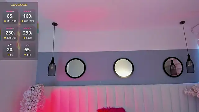 Snapshot of Mila_Hank_ chatting on 11.09.25 Mila Hank online show from 11.09.25