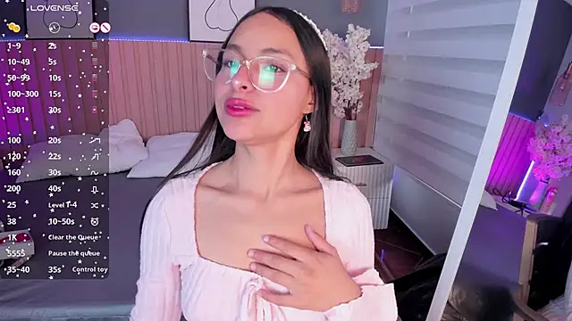 Annie  2 online show from 09.29.25