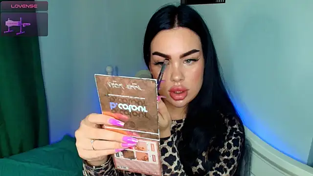 katerine Monroe online show from 11.12.25