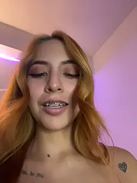 Snapshot of Little_ginger chatting on 11.06.25 Little ginger online show from 11.06.25