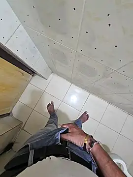 Snapshot of Gamecoc chatting on 10.26.25 Gamecoc online show from 10.26.25