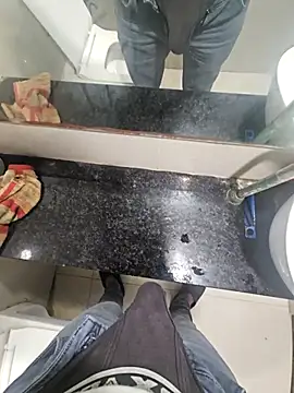 Snapshot of Gamecoc chatting on 10.31.25 Gamecoc online show from 10.31.25