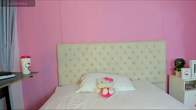 kiity horny  online show from 04.28.26