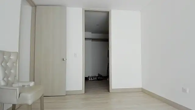 Snapshot of Meganbelford1 chatting on 10.21.25 Meganbelford1 online show from 10.21.25