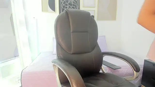 koraline 333 online show from 10.17.25