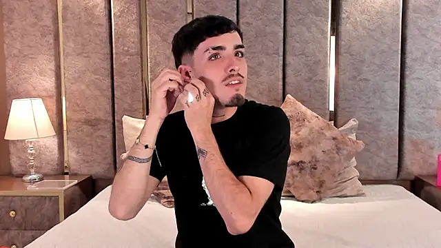 Snapshot of NikoStone_ chatting on 01.17.26 NikoStone online show from 01.17.26