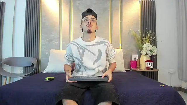 NikoStone  online show from 06.16.26