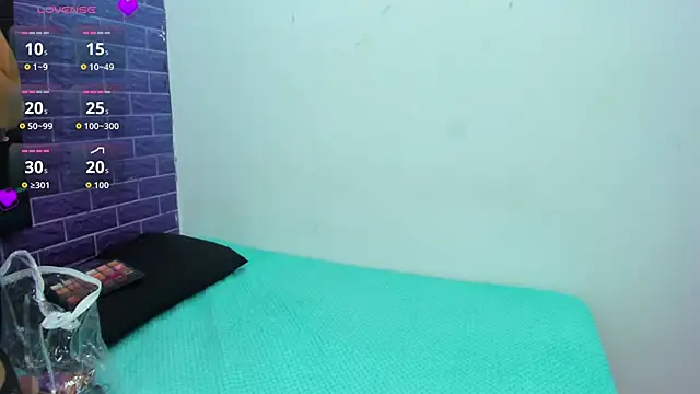 Cora 222 online show from 10.02.25