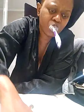 Snapshot of trickyOne chatting on 09.15.25 trickyOne online show from 09.15.25