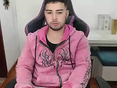 Snapshot of baby_mateo chatting on 12.05.25 baby mateo online show from 12.05.25