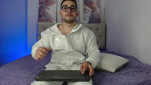 baby mateo online show from 05.06.26