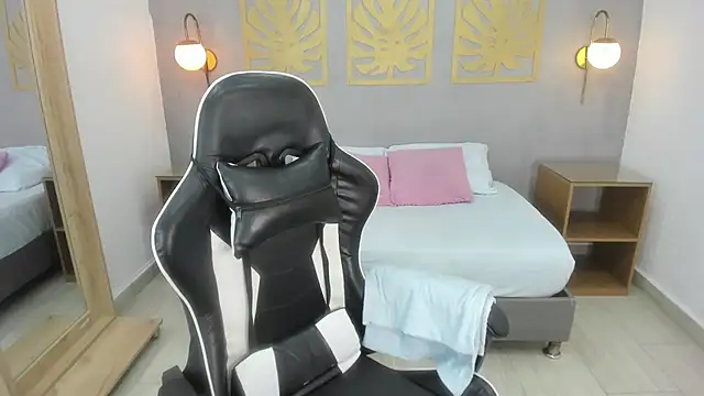 coral15  online show from 10.03.25