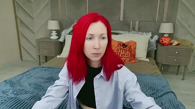 Snapshot of Sofia_Lix chatting on 10.24.25 Sofia Lix online show from 10.24.25