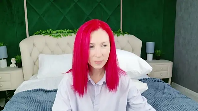 Snapshot of Sofia_Lix chatting on 11.21.25 Sofia Lix online show from 11.21.25