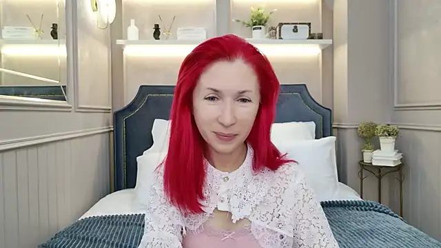 Snapshot of Sofia_Lix chatting on 12.14.25 Sofia Lix online show from 12.14.25