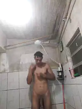 Snapshot of Dedede32 chatting on 09.18.25 Dedede32 online show from 09.18.25