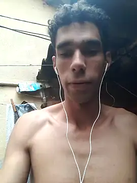 Snapshot of Dedede32 chatting on 09.22.25 Dedede32 online show from 09.22.25