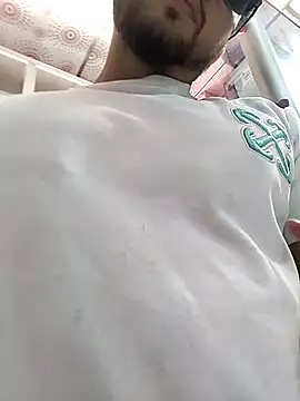 Snapshot of roxyrougee chatting on 10.16.25 roxyrougee online show from 10.16.25