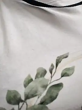 Snapshot of roxyrougee chatting on 10.31.25 roxyrougee online show from 10.31.25