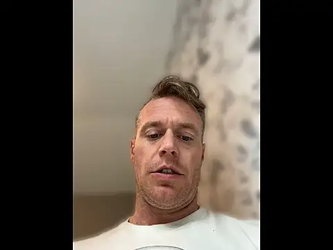 DILFiGuess11 online show from 07.08.26