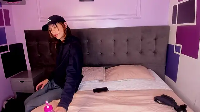 Snapshot of Aaron_Fordd chatting on 10.28.25 Aaron Fordd online show from 10.28.25