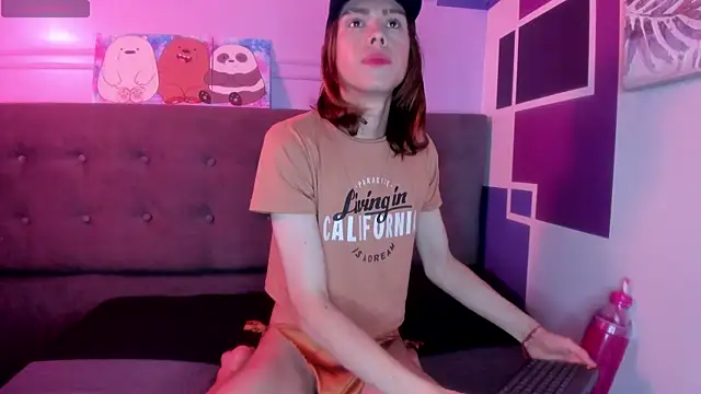 Snapshot of Aaron_Fordd chatting on 11.04.25 Aaron Fordd online show from 11.04.25