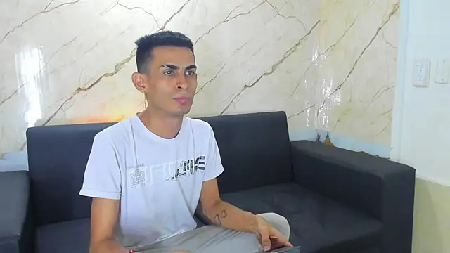 Golldens Dreamss online show from 09.26.25