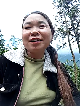 may-squirl online show from 11.15.25