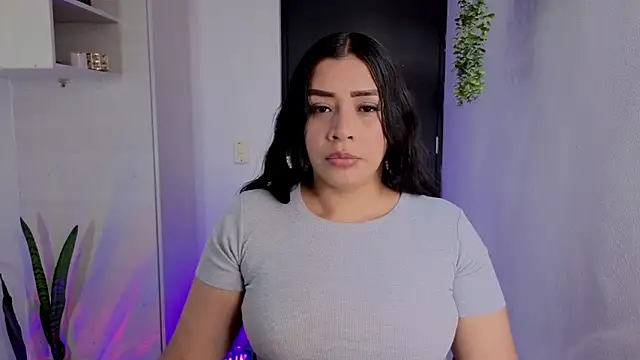 Kayleemorales online show from 05.08.26