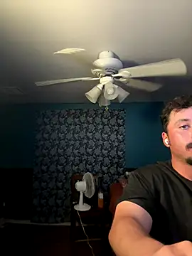 Snapshot of AlexR9700 chatting on 10.18.25 AlexR9700 online show from 10.18.25