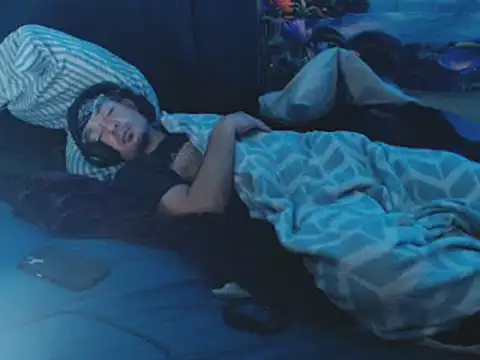 Snapshot of YoBlezz chatting on 11.16.25 YoBlezz online show from 11.16.25